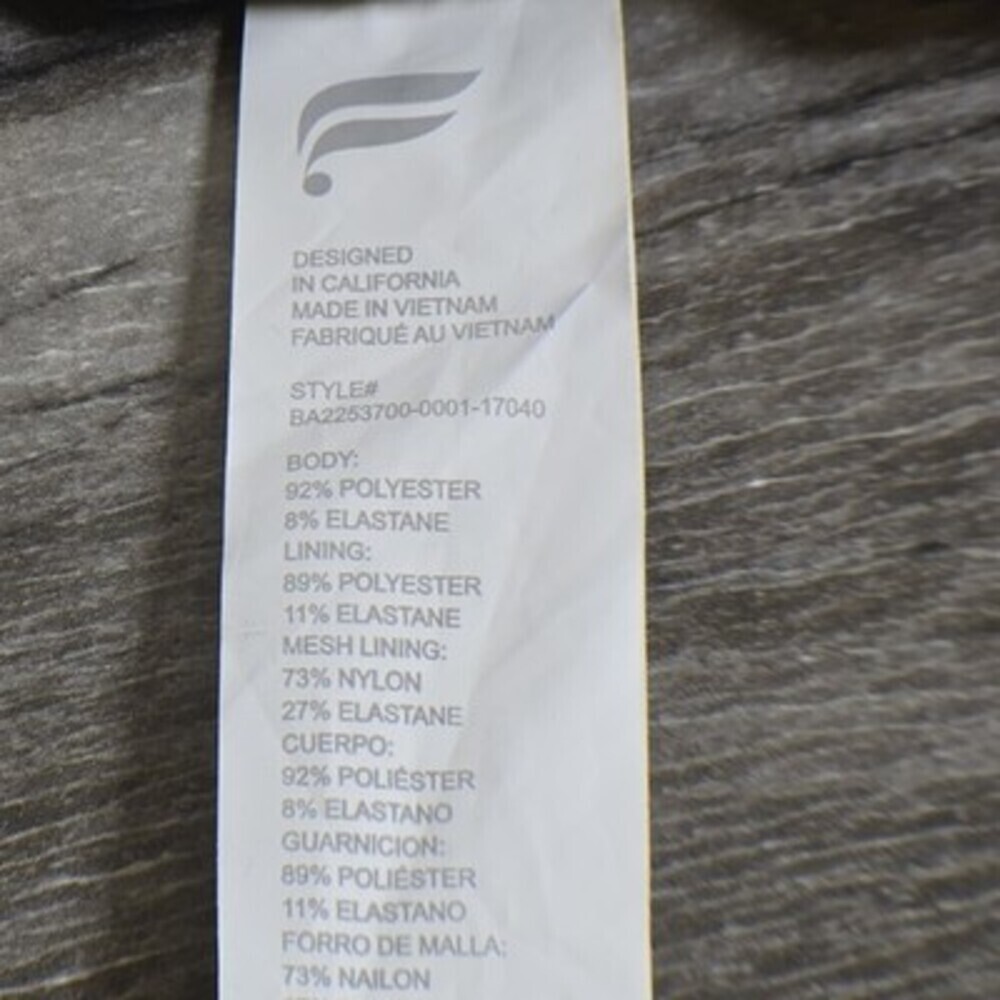 Fabletics Black Velvet Sports Bra Women’s Medium Criss Cross Back Cutout - Picture 4 of 6